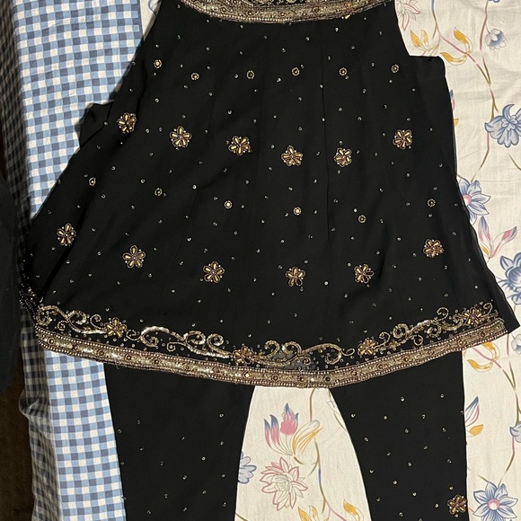 Girls Ethnic wear - Picture 11 of 11